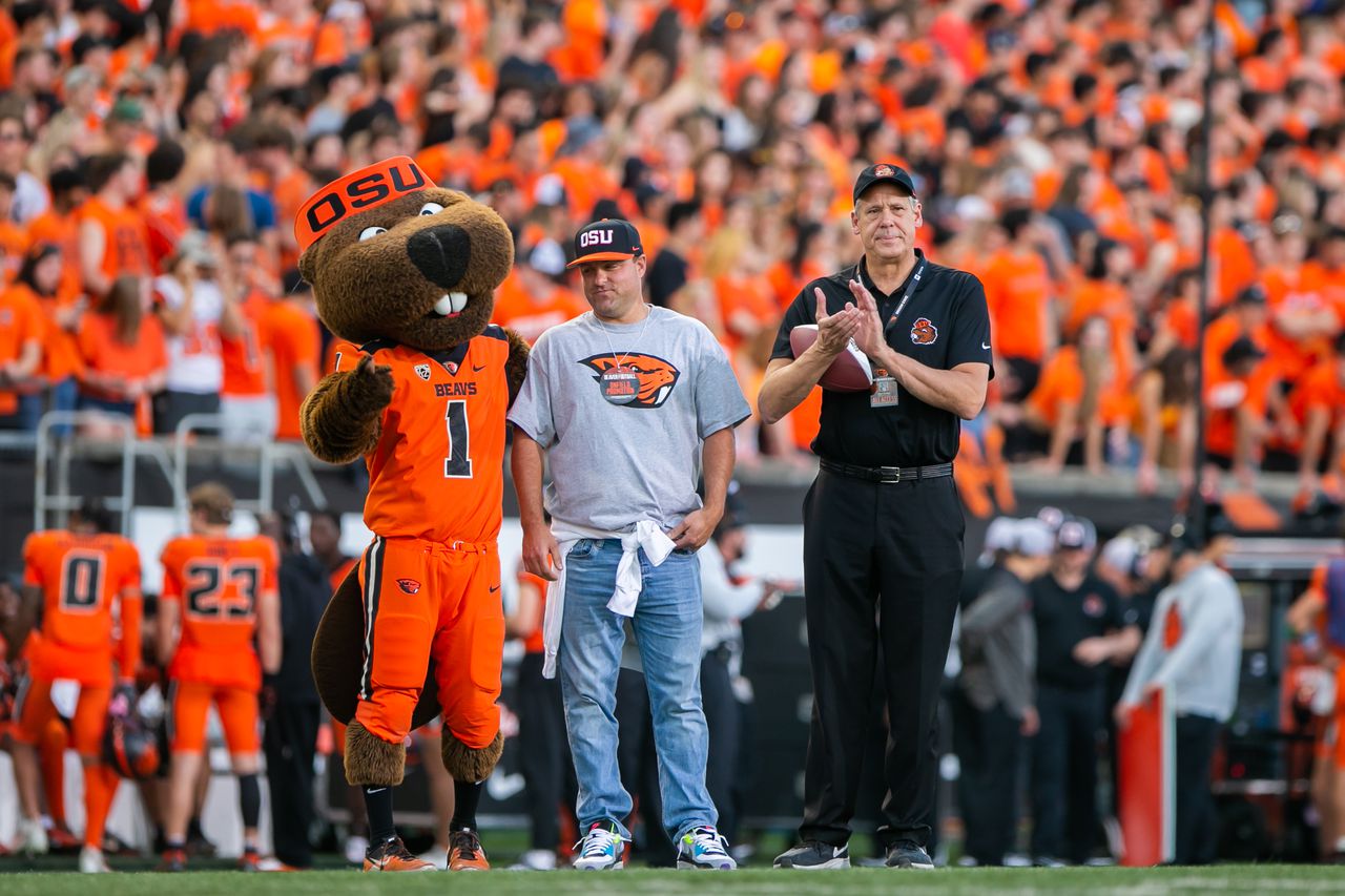 Oregon State AD Scott Barnes sets May 15 for return to duties