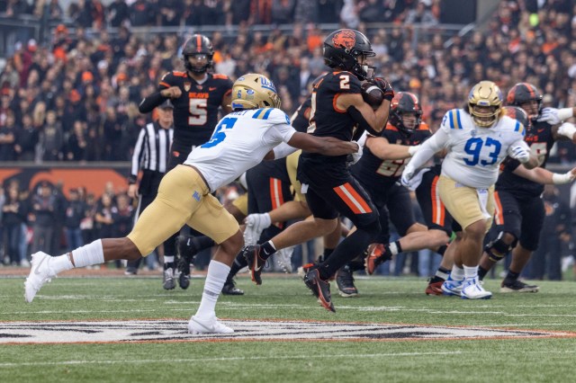 UCLA stumbles in Pac-12 loss to Oregon State