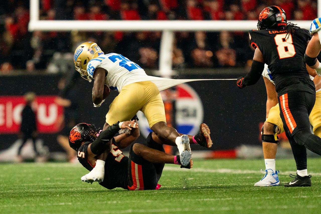 Ken Goe: Oregon State beats UCLA, but Beavers will need to be better for stretch run