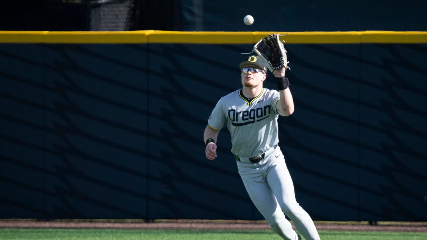 No. 24 Oregon Ducks baseball avoids Civil War sweep by No. 10 Oregon State