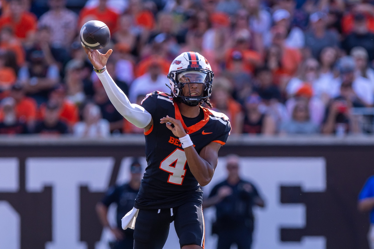 Joe Freeman: In middle of Oregon State’s smashmouth offense, quarterbacks offer encouraging debut