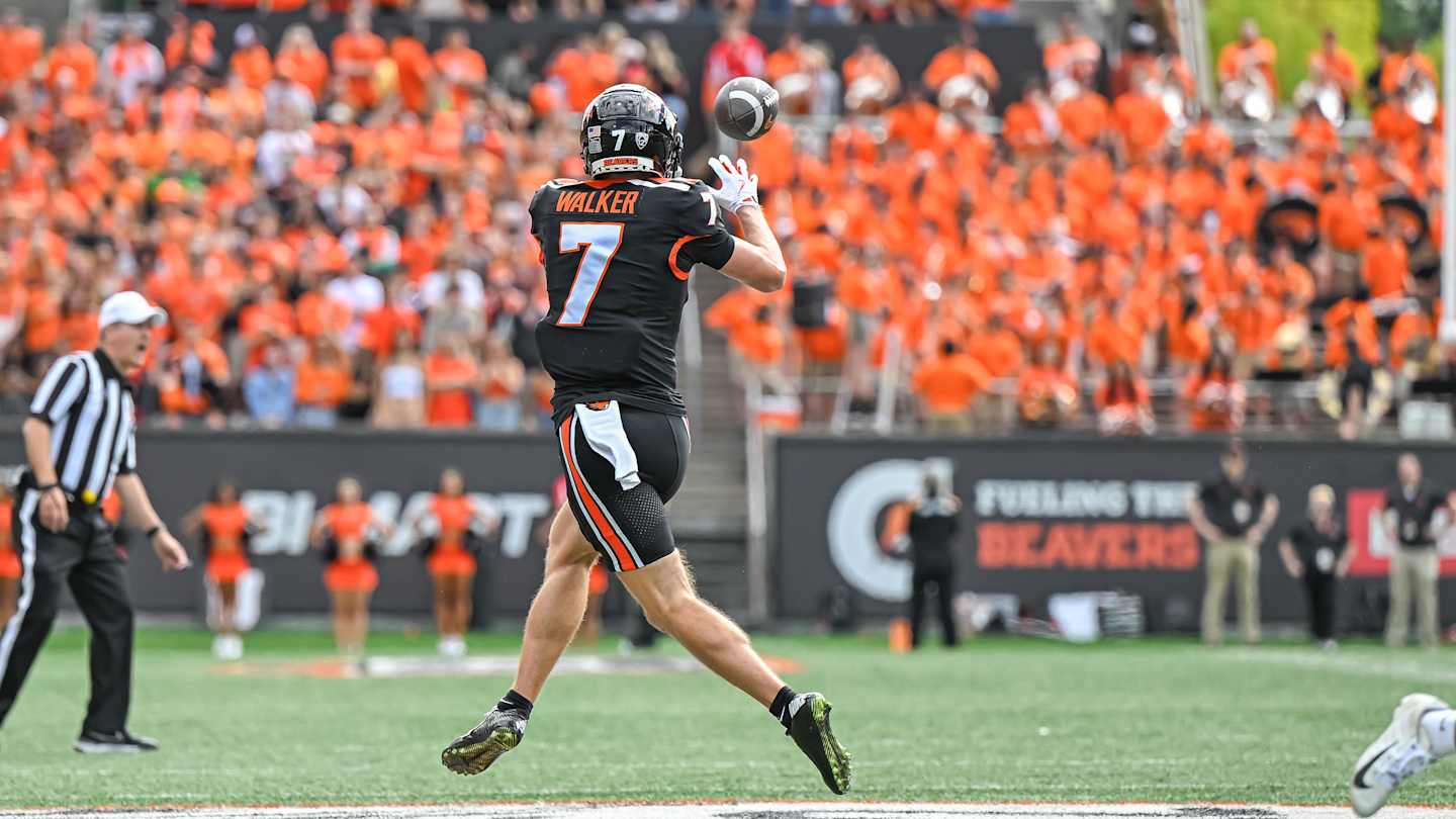 Oregon State Football: Receiver Trent Walker On Strong Pace To Start 2024 Season