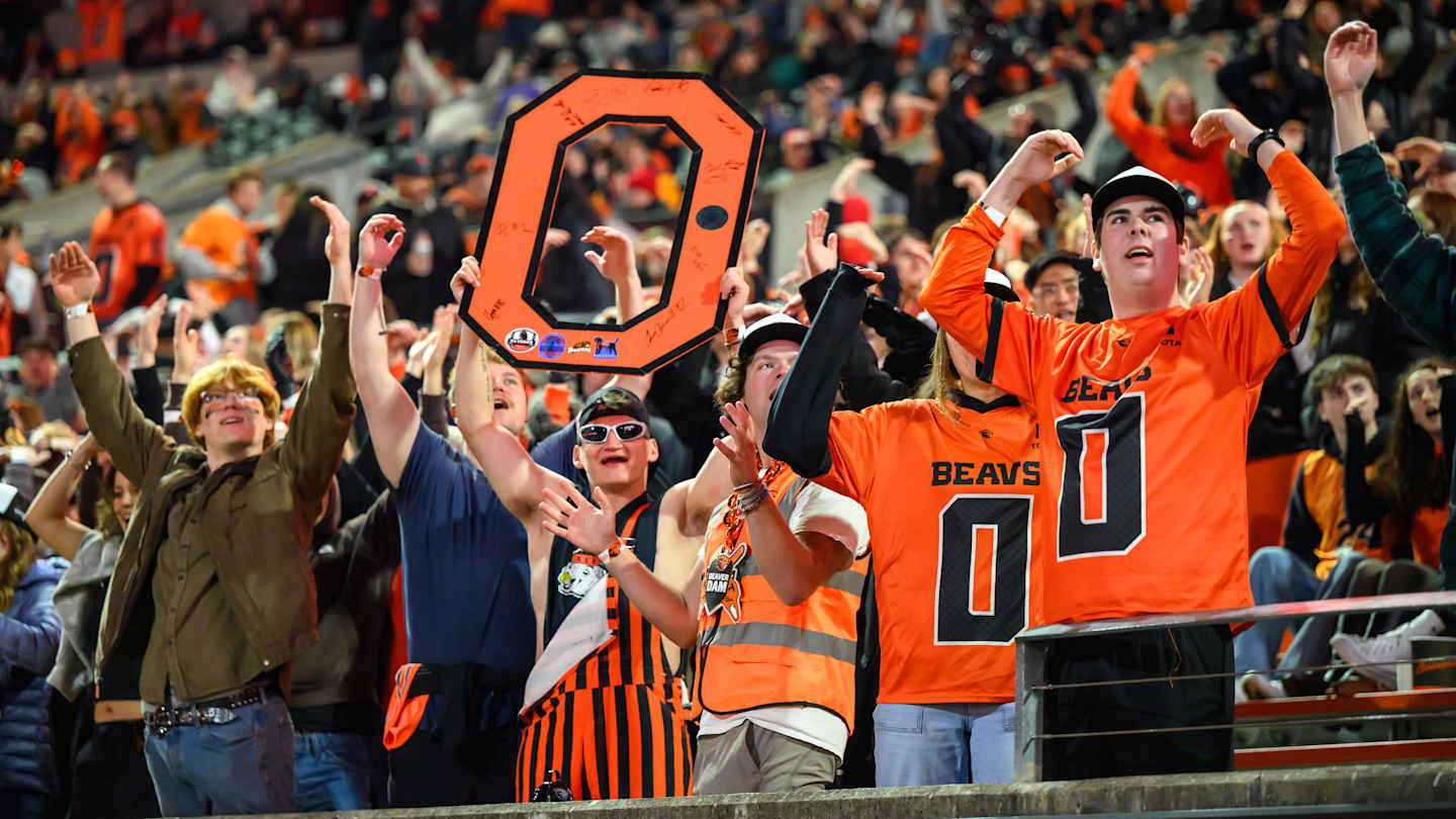 REPORT: Louisville Assistant Dan Rowe Joins Oregon State Defensive Staff