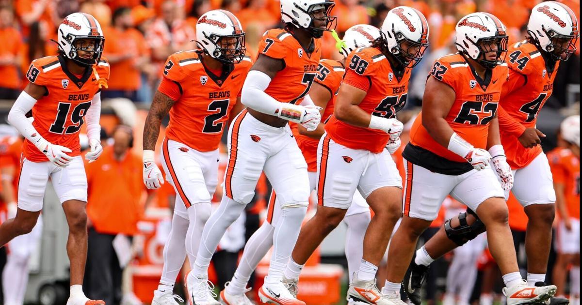 Looking ahead at Pac-12 football