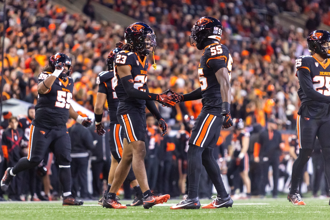 Oregon State linebacker, former high school state champion, enters transfer portal