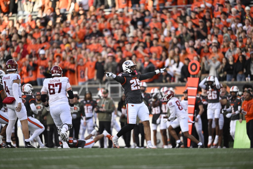 Oregon State football tabs alum for defensive-line coach