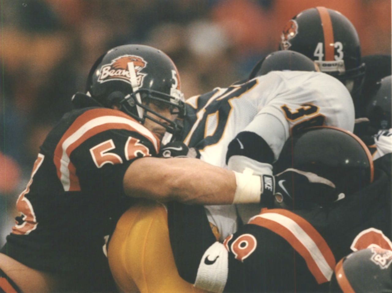 Oregon State football adds former All-American player as defensive line coach