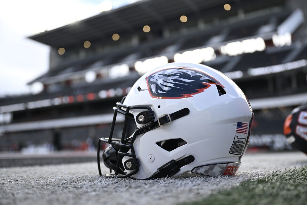 Oregon State officially fills first coaching staff role
