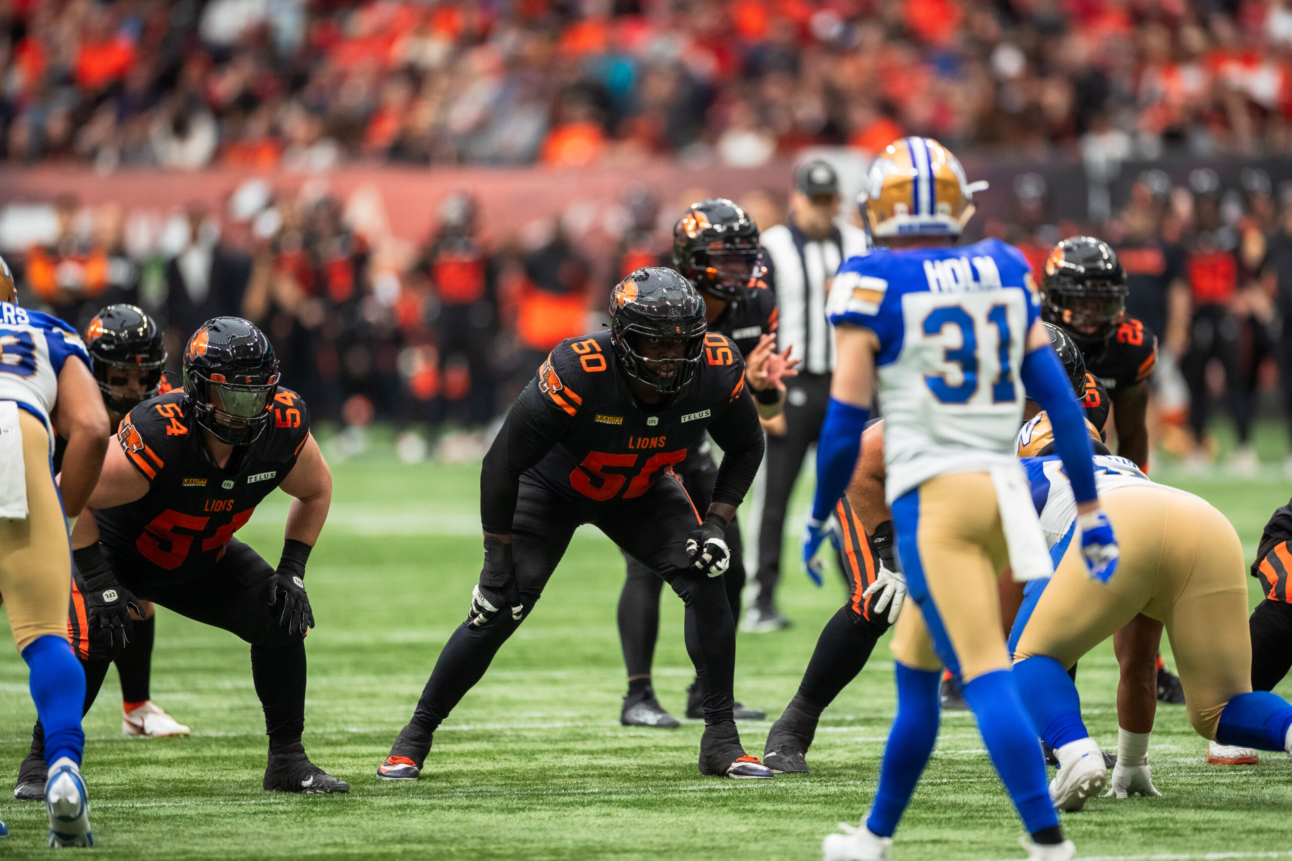 2023 Most Outstanding Offensive Lineman Dejon Allen Signs Extension