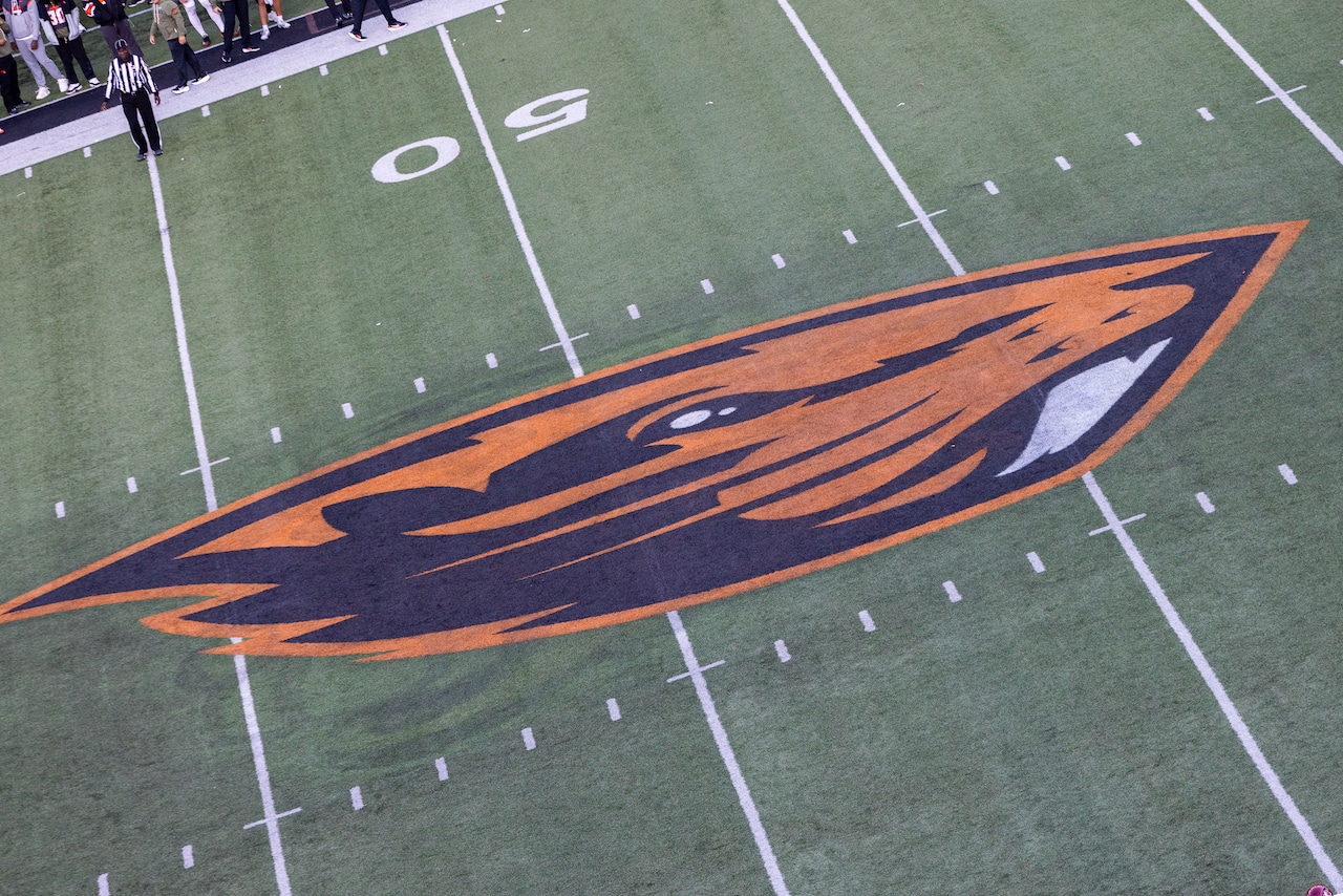 Oregon State assistant coach leaving for Utah after less than three weeks