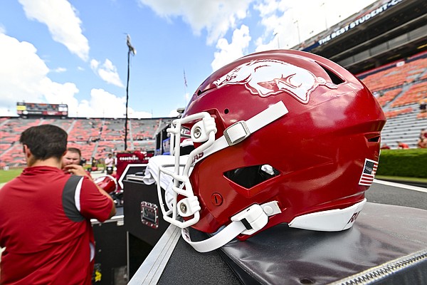 What Arkansas football is getting in Oregon State transfer offensive lineman Adam Hawkes